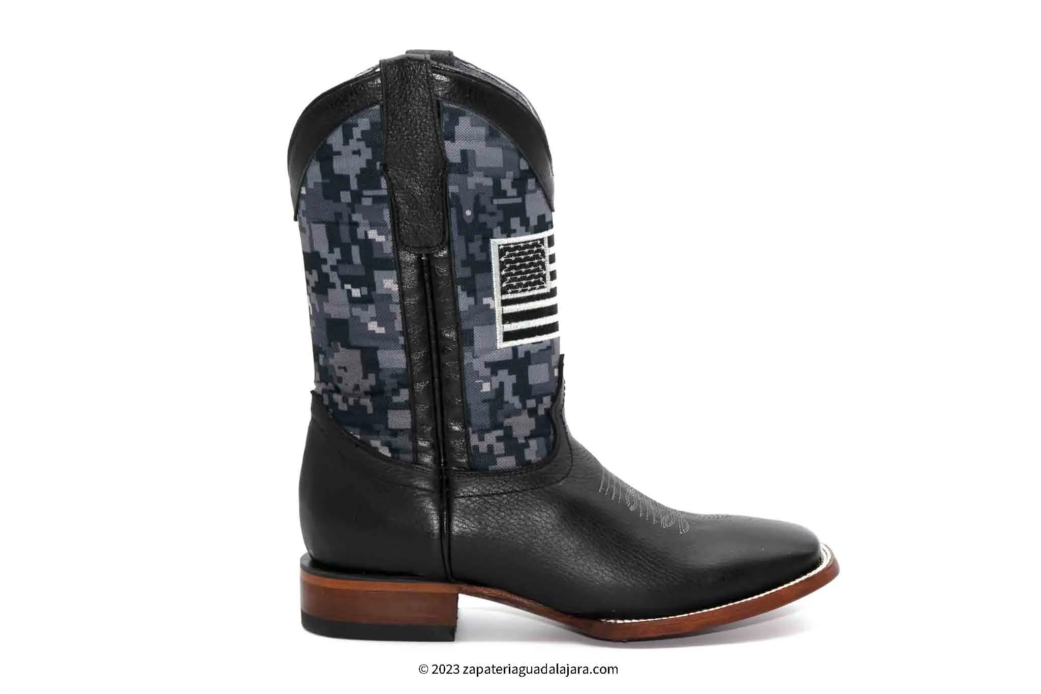 72B2705 MEN WIDE SQUARE TOE GRISLY BLACK LEATHER BOOT