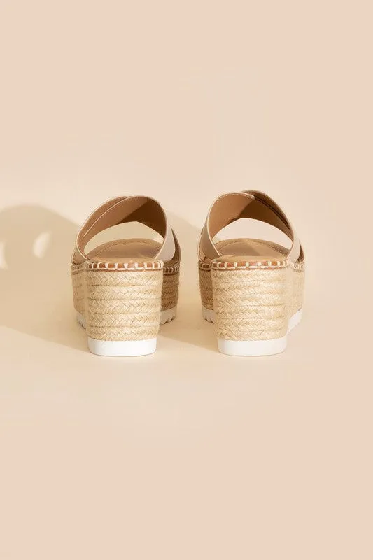 HEIGHT-S RAFFIA PLATFORM SLIDES