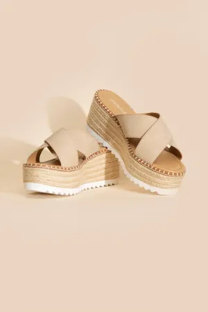 HEIGHT-S RAFFIA PLATFORM SLIDES